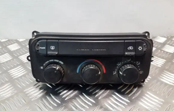 Chrysler Voyager Climate control unit 05005038AA