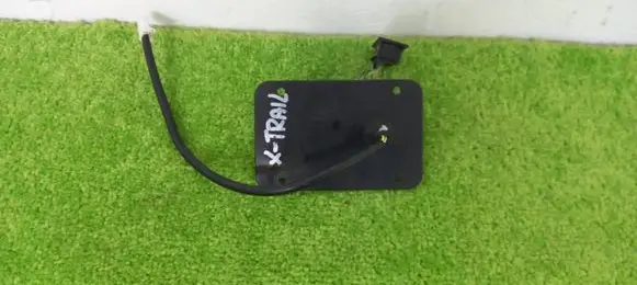 Nissan X-Trail T32 Tailgate/boot open switch button KH4003723