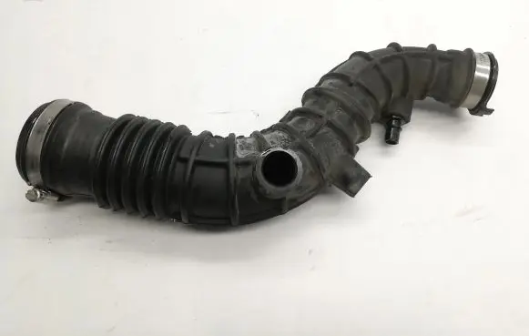 Dacia Sandero Air intake duct part 165764382R