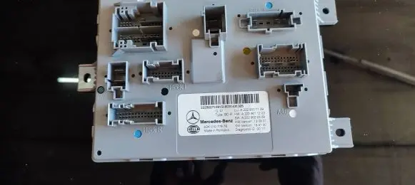 Mercedes-Benz C W205 Comfort/convenience module A2229007109 A2229022309 A2229011203