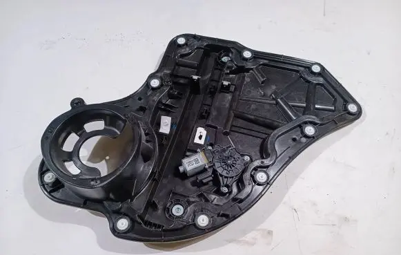 Ford Explorer VI Rear door window regulator with motor