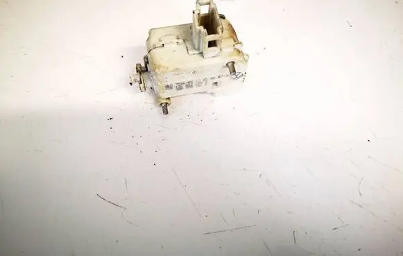 Volkswagen Golf IV Central locking motor 1j6862159a 3b0959781b