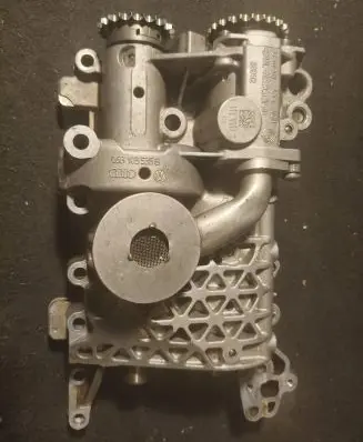 Volkswagen Golf VI Oil pump 06B103535G