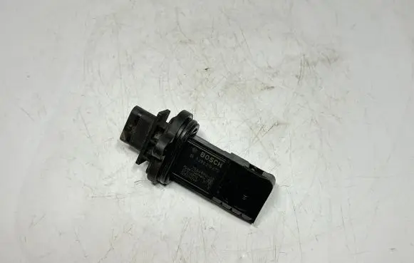 BMW X6 E71 Mass air flow meter 7566990 13627566990 0280218270