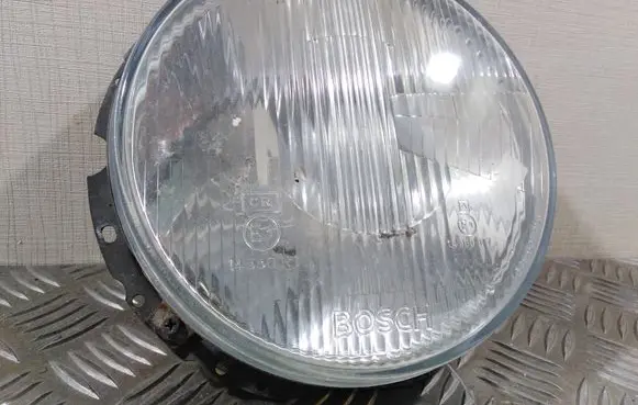 Volkswagen Golf I Headlight/headlamp 14550R1
