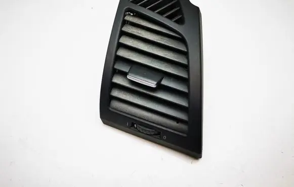 BMW 1 E82 E88 Dashboard side air vent grill/cover trim 7059188 51607059188
