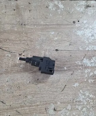 Volkswagen Golf V Brake pedal sensor switch 6Q0945511