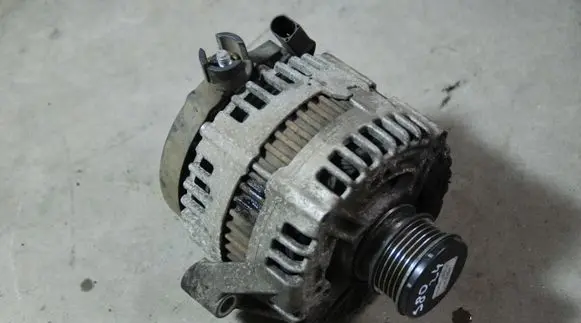 Volvo S80 Generator/alternator 0121715003
