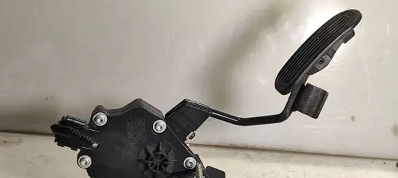 Lexus IS 220D-250-350 Accelerator throttle pedal 7811053031 1988007860 03K19D00231