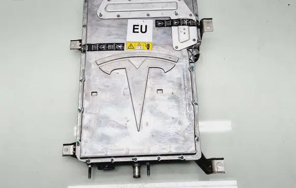 Tesla Model S Voltage converter inverter 103825100E