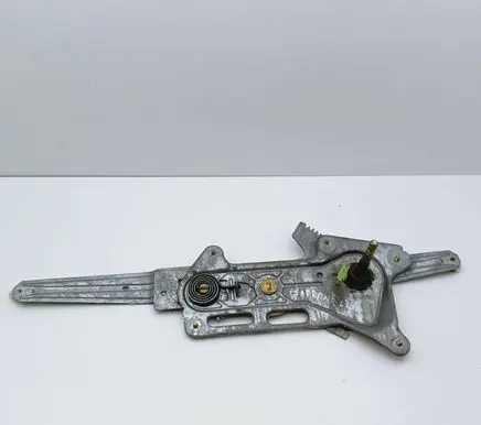 Renault Safrane Rear door manual window regulator 