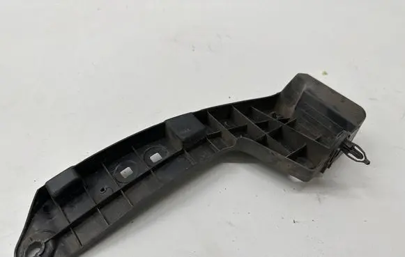 Toyota Camry VIII XV70 Rear bumper mounting bracket 5259133040