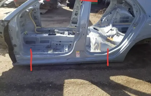 Audi A1 Pillar (middle) 