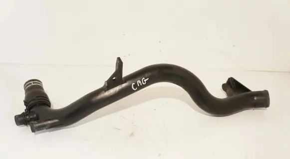 Volkswagen PASSAT B7 Engine coolant pipe/hose 03L121071V