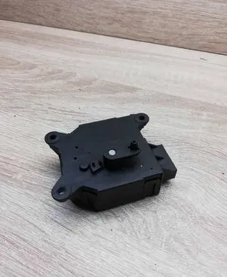 Citroen Berlingo Air flap motor/actuator 030998Z