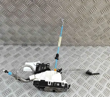 Infiniti Q30 Coupe door lock (next to the handle) A2040085899 A0997202301