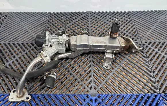 Toyota Auris E180 EGR valve cooler 2560137010 04G13B2531