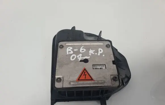 Volkswagen PASSAT B6 Headlight ballast module Xenon 89391420