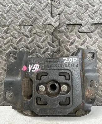 Volvo V50 Engine mount bracket P112D 322A59