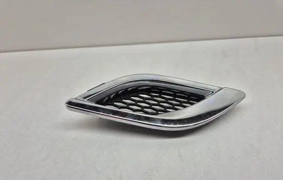 Maserati Quattroporte Fender grill DX10146417