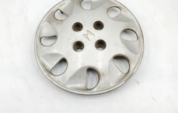 Honda Accord R15 wheel hub/cap/trim 