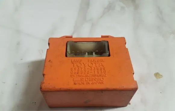 Lexus IS 200-300 Other relay 8937333080 0688001530
