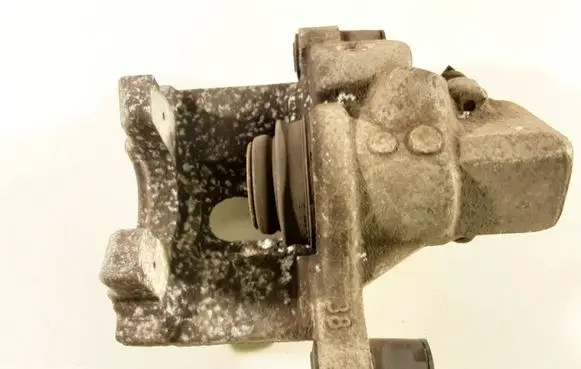 Ford Kuga II Rear brake caliper