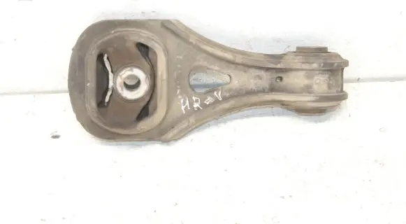 Honda HR-V Engine mount bracket