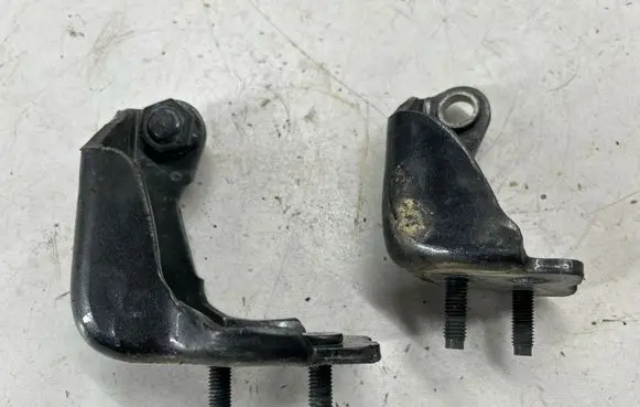 Rear door hinge set