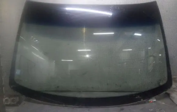 Volvo S80 Front windscreen/windshield window 