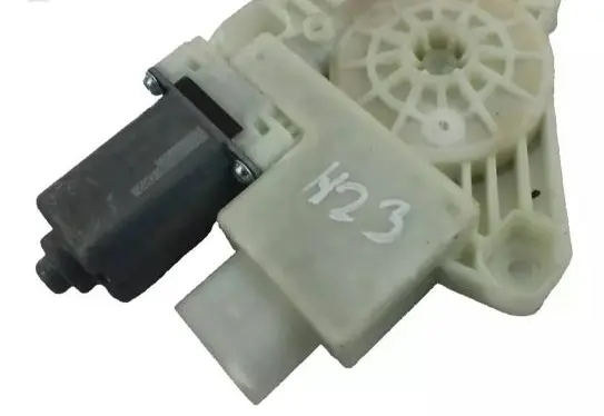 BMW 5 G30 G31 Front door window regulator motor 7455082