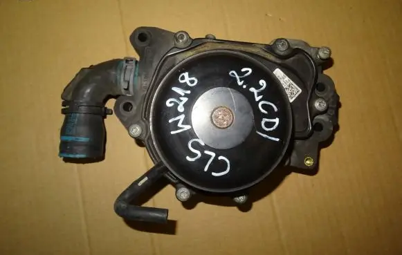 Mercedes-Benz CLS C218 X218 Water pump A6512006401