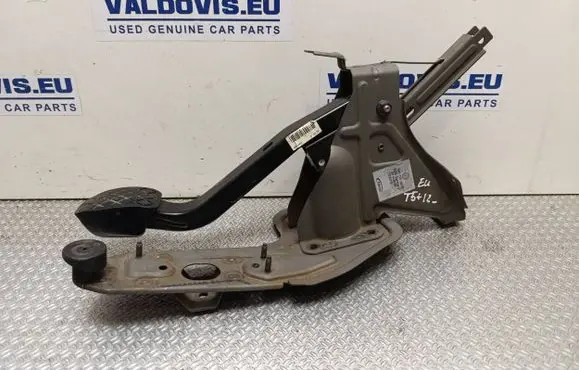Volkswagen Transporter - Caravelle T5 Brake pedal 7H1721057B 1035761