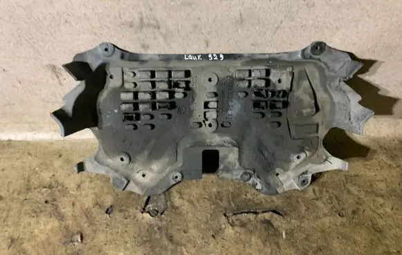 Mercedes-Benz SLK R172 Front bumper skid plate/under tray A1725200823