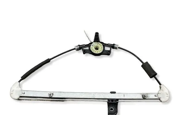 Mazda CX-3 Rear window lifting mechanism without motor 