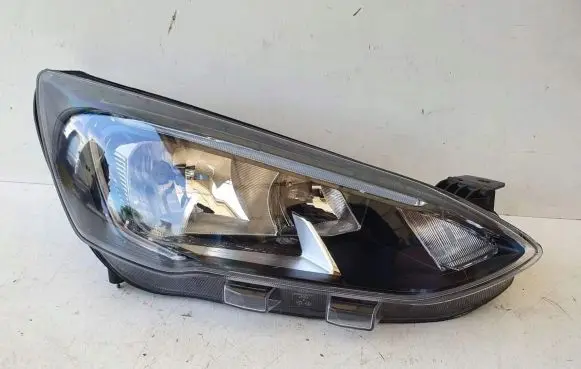 Ford Focus Headlight/headlamp JX7B13W029AE