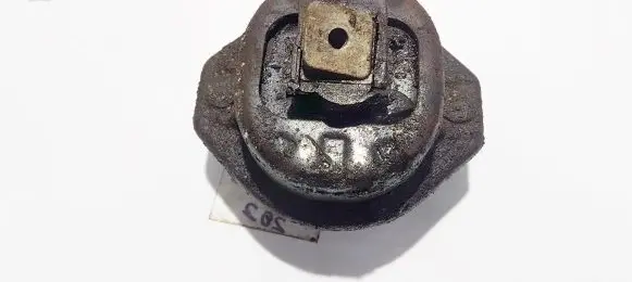 BMW 7 E65 E66 Engine mount bracket