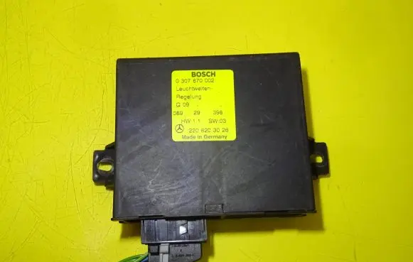 Mercedes-Benz S W220 Light module LCM 2208203026 0307870002