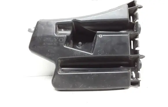 Volvo V60 Front bumper mounting bracket 30796626