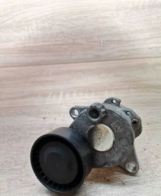 Mercedes-Benz E W212 Timing belt tensioner a6512001370