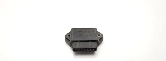 Audi 80 90 B3 Ignition amplifier control unit 211905351D
