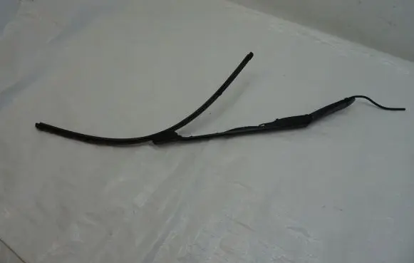 Peugeot 508 II Front wiper blade arm 9813512080