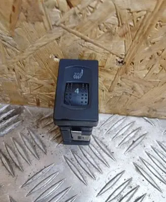 Volkswagen PASSAT B5 Seat heating switch 3B0963563C