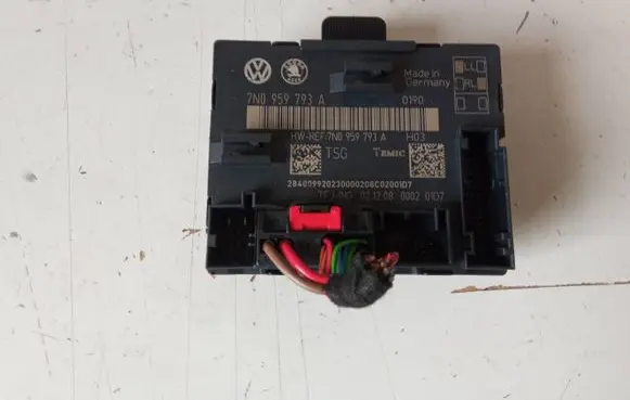 Skoda Superb B6 (3T) Door control unit/module 7N0959793A