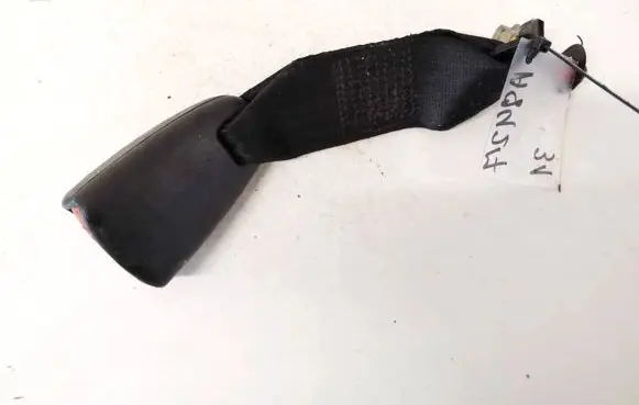 Mitsubishi Space Star Rear seatbelt buckle