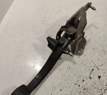 Clutch pedal