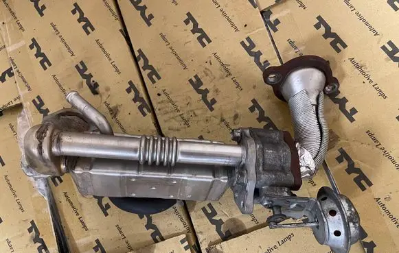Mazda CX-7 EGR valve cooler R2AA20304