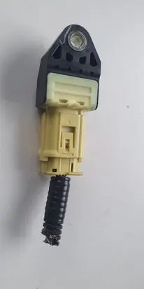 Toyota RAV 4 (XA30) Airbag deployment crash/impact sensor
