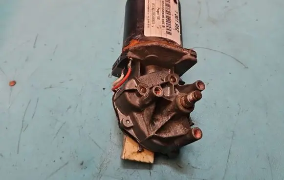 Peugeot 106 Wiper motor 53544102 IMPRK1301952