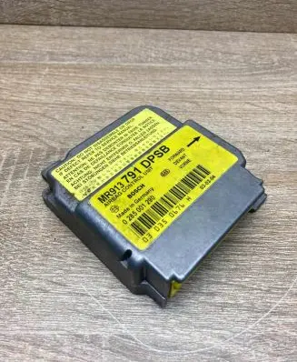 Mitsubishi Carisma Airbag control unit/module MR913791 0285001290